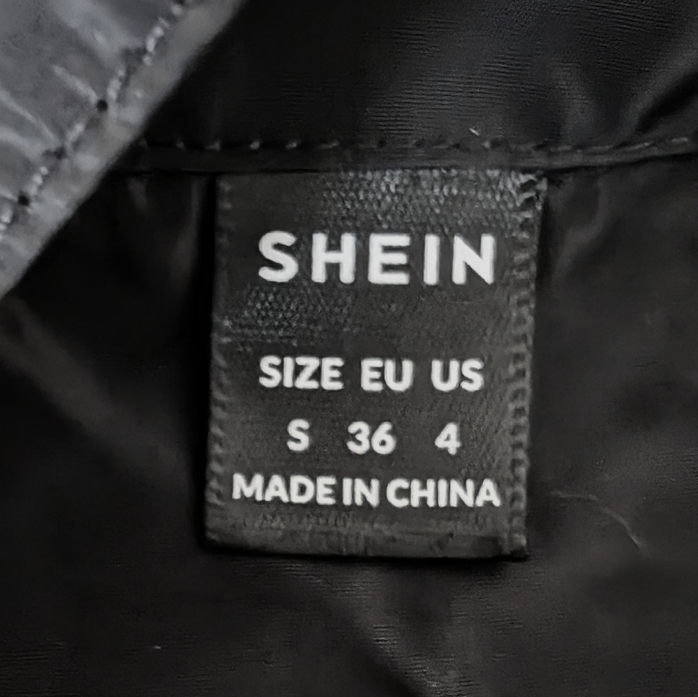 Shein windbreaker - Picture 3 of 4